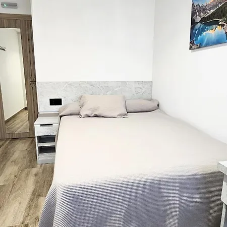 Vacansis Santiago Garcia Prieto Y Romero Donallo Privadas Maison d'hôtes Saint-Jacques-de-Compostelle