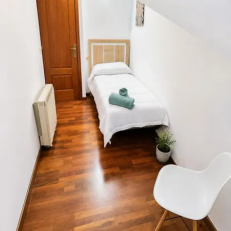 Vacansis Santiago Garcia Prieto Y Romero Donallo Privadas 4* Santiago de Compostela