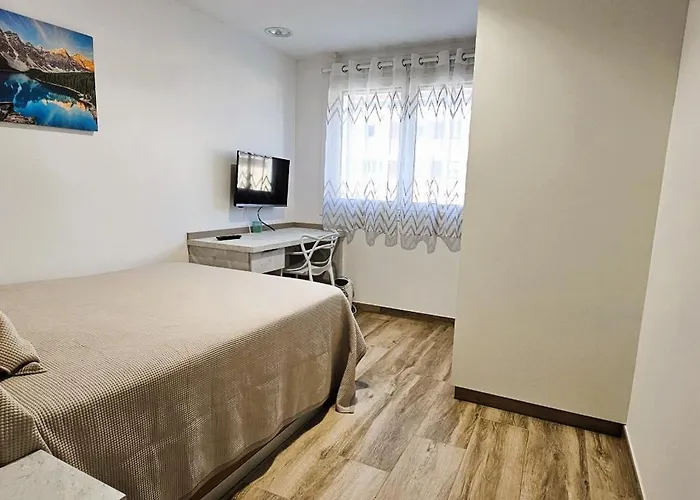 Vacansis Santiago Garcia Prieto Y Romero Donallo Privadas Πανσιόν Σαντιάγο ντε Κομποστέλα